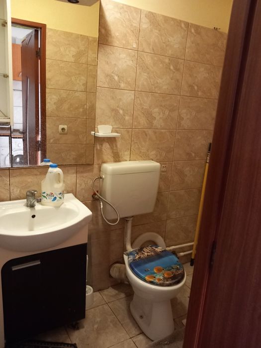 Închiriez garsoniera mobilata utilata
