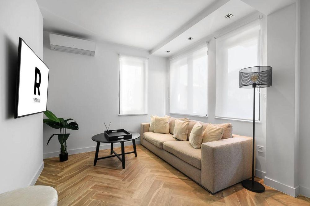 Дава се под наем Двустаен апартамент в Варна, Гръцка махала - 56 кв.м за 850 € - Снимка #1