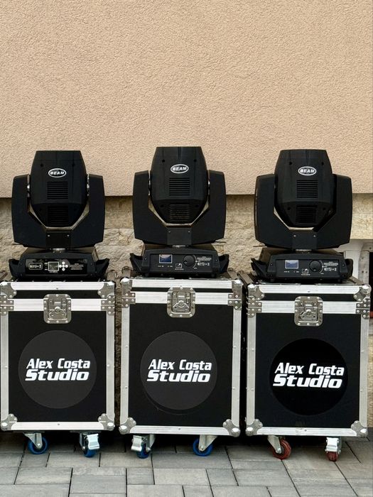 3 Beam 7R 230W + Flightcase & Schelă lumini