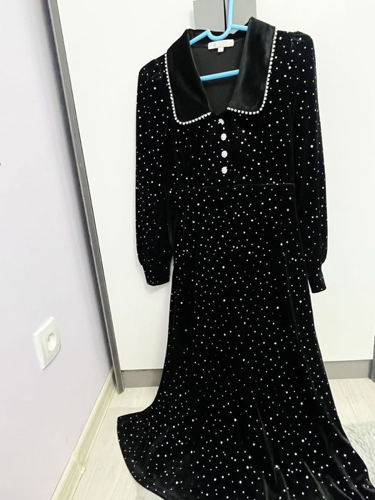 Көйлектер сатылады