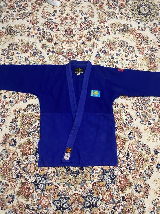 Продам кимоно для дзюдо
