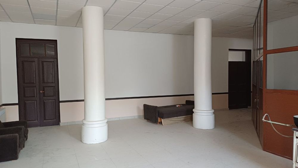 Noturar joy sotiladi!