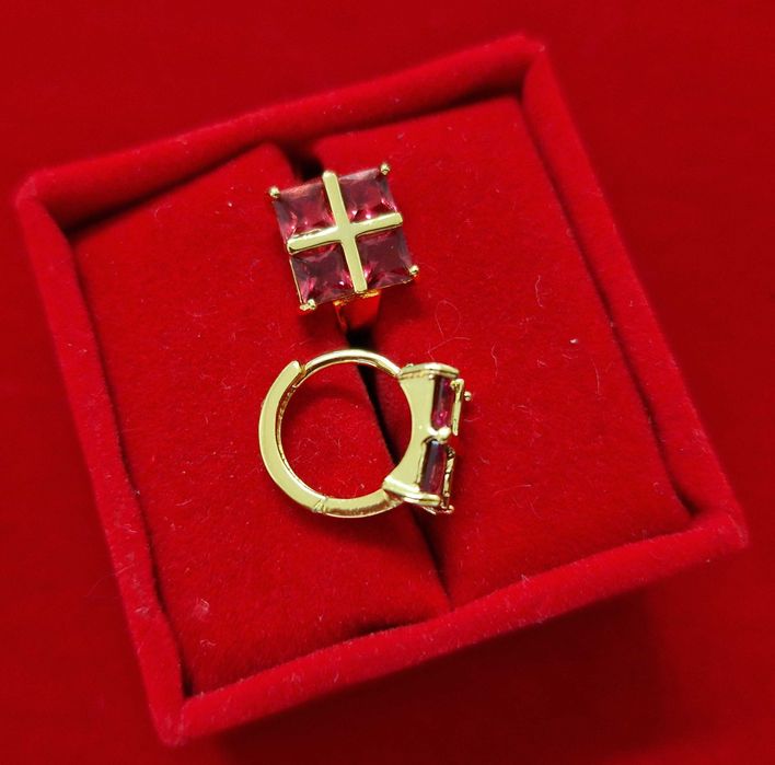 GP75, cercei placati aur 18k,incuietoare sigura,zirconii albe si rosii