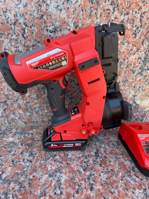 Milwaukee pistol de cuie pe acumulator