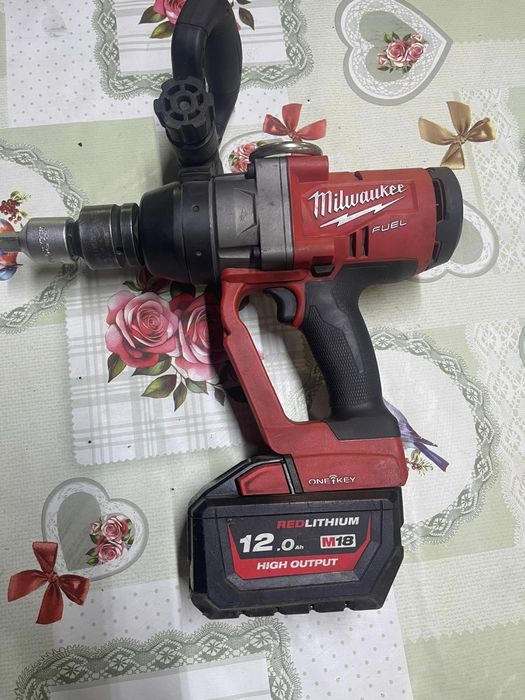 Impact camioane utilaje agricole Milwaukee M18 ONEFHIWF1 2033 Nm 1toll