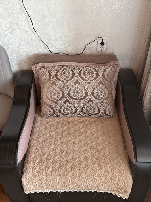 Продаю диван для зала