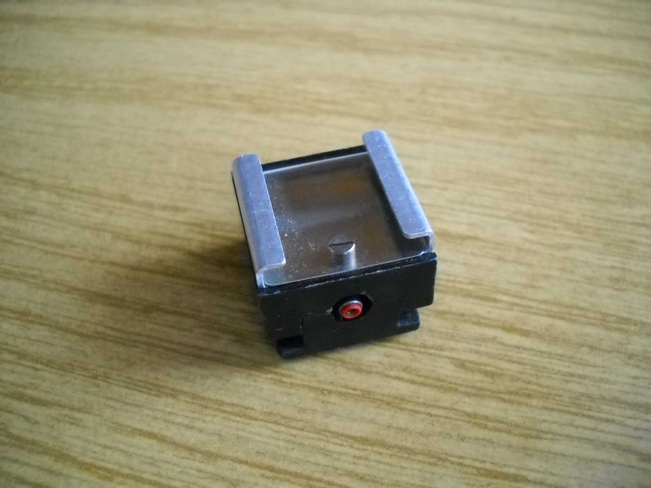 Продавам нови аксесоари за фотосветкавица