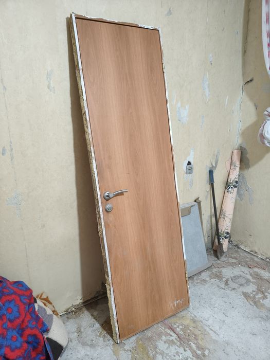 Продам дверь для санузла, кладовок