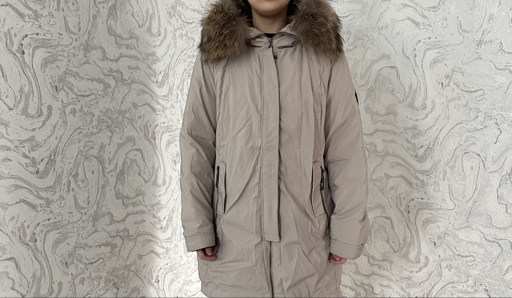 Срочно продам очень теплый пуховик