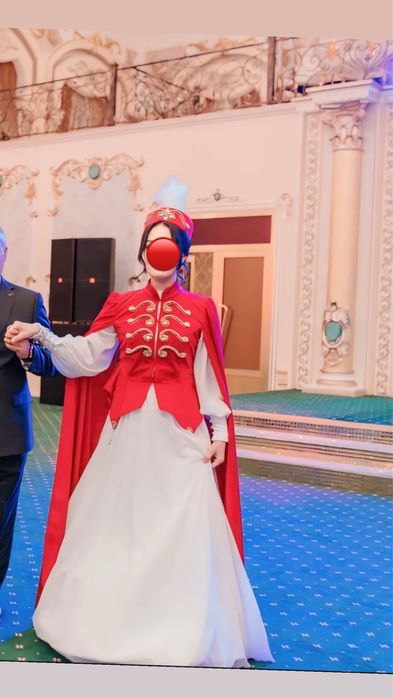 Ұзату көйлек, қызыл