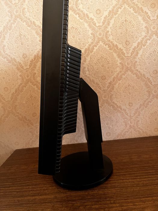 Монитор Samsung SyncMaster 245B