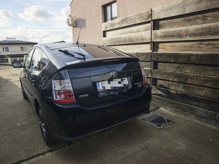 Toyota prius generația  II
