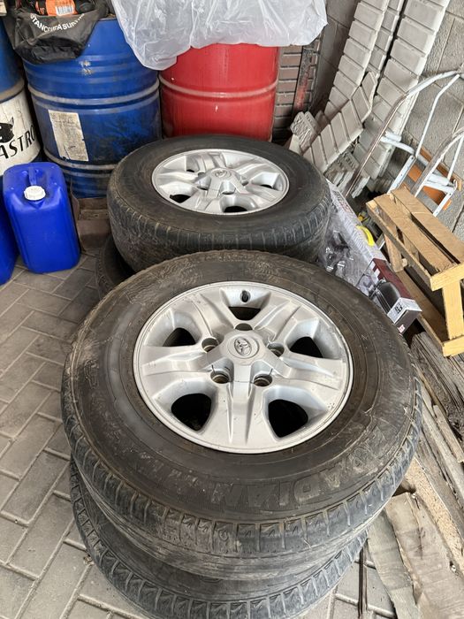 На Таета Диски с резиной ROADSTONE HTX Ленд Крузер 100 ЛХ 470