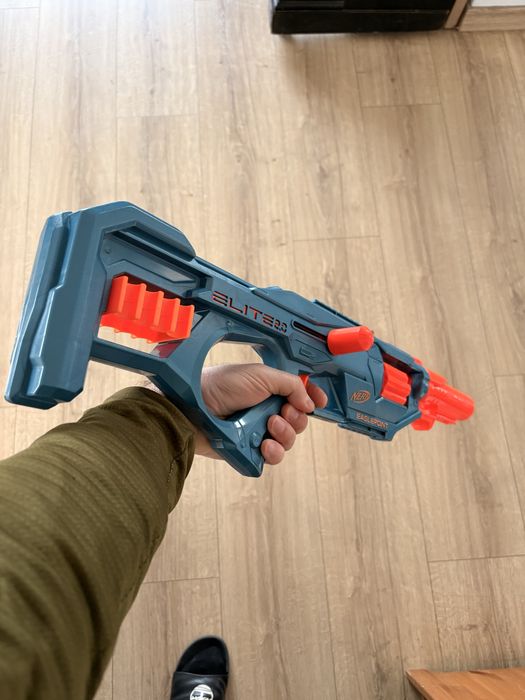 2 jucării pusti NERF originale, stare bună, puțin folosite