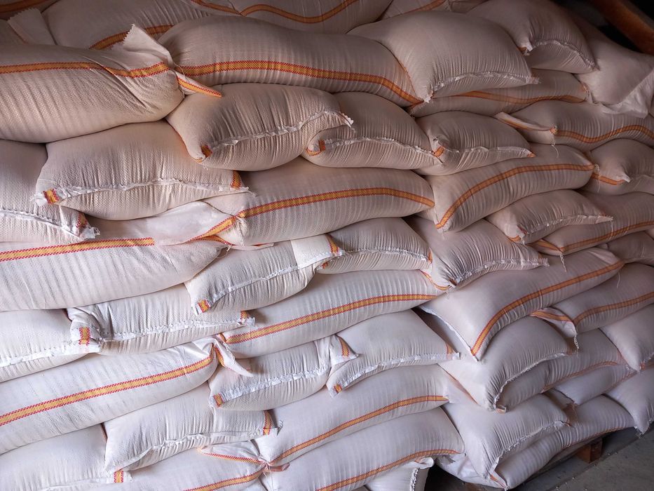 Furaj  brizurat  faza 1  pui  de găină sistem  intensiv