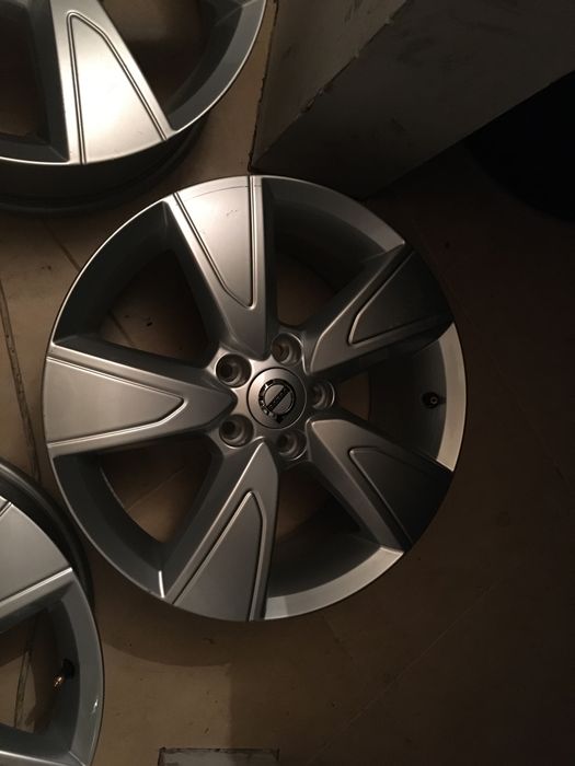 4бр.оригинални джанти Volvo 17””