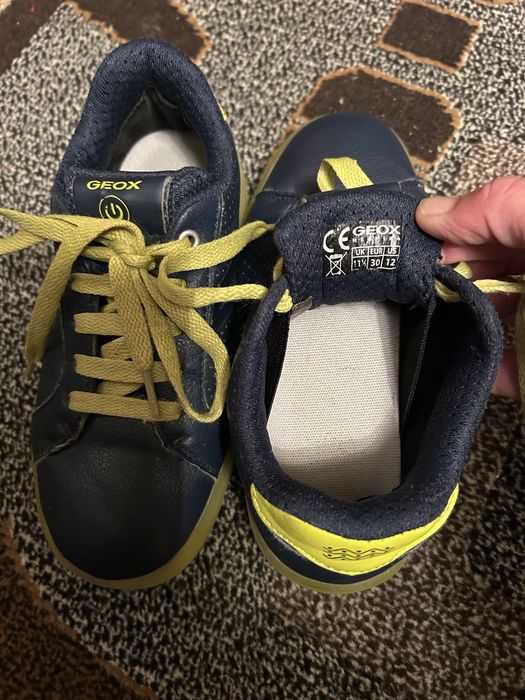 Adidasi adidas 32