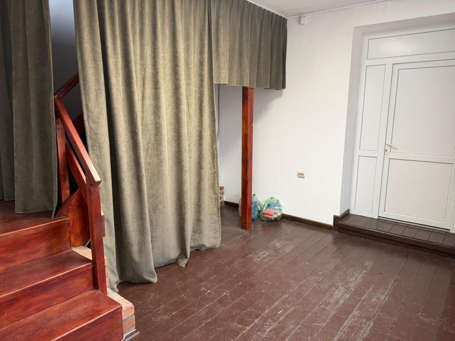 Inchiriez spatiu comercial