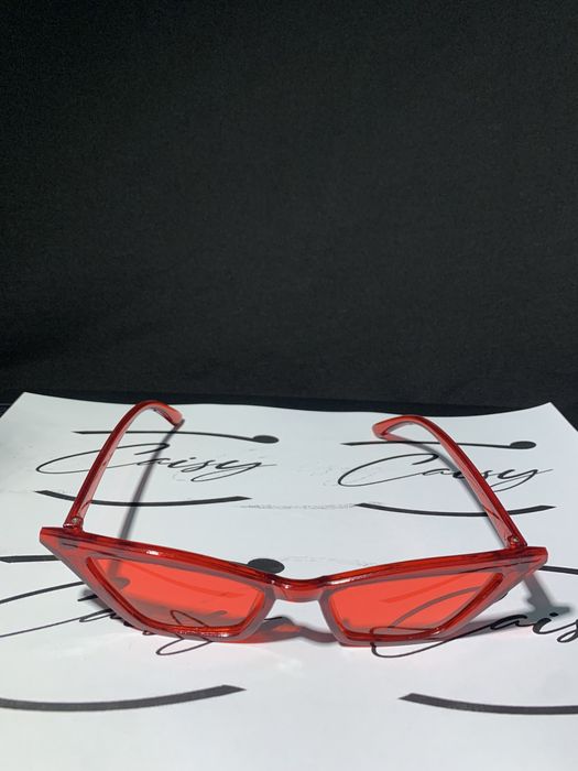 Слънчеви очила парти розови жълти червени черни бели черни