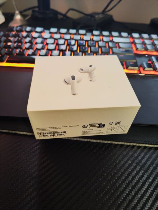 Безжични слушалки Apple - AirPods Pro 3