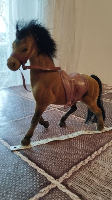Продавам детска играчка кон