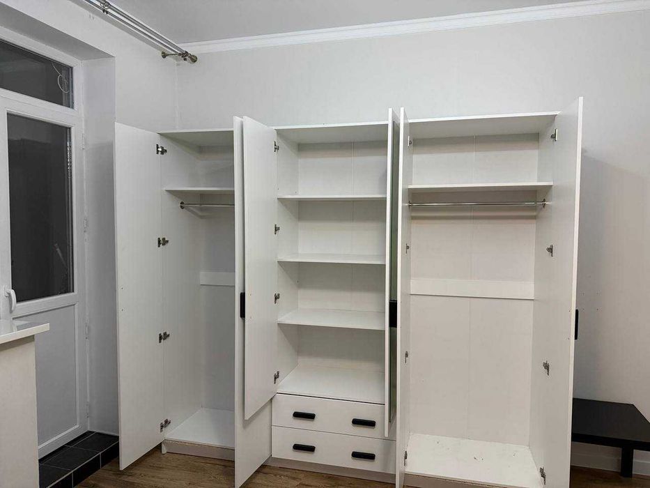 Шкаф для одежды.