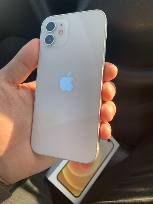 Продам Айфон 12 iphone 12