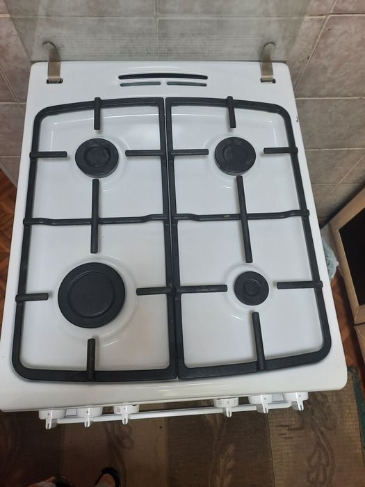 Газплита Hansa с духовым шкафом