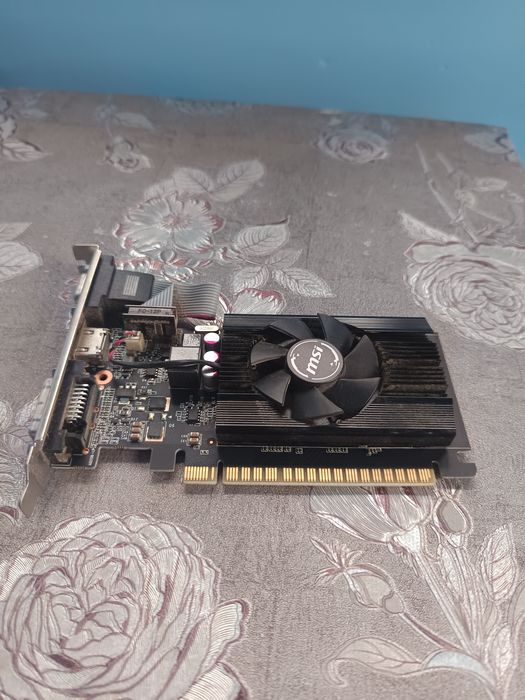 Placa video GT 710