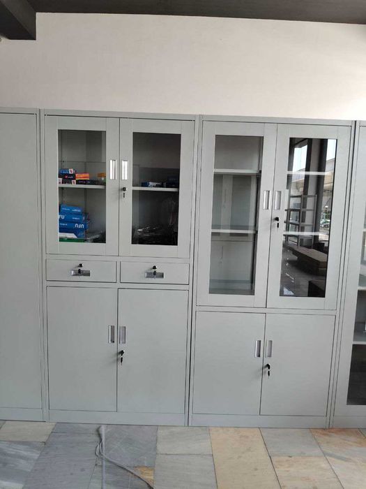 Шкаф для документов / школа / регулируемые полки / безопасный