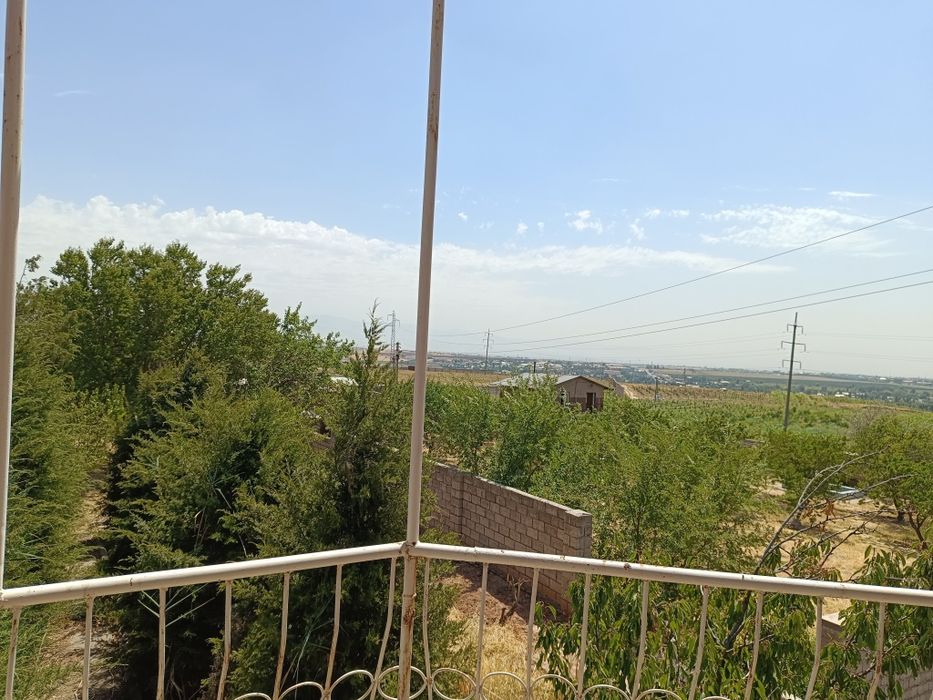 Продается дача на поселок Майский Кибрай 25 минут езды от Ташкент