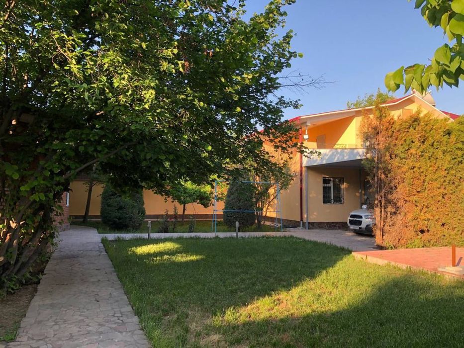 Дача в Чирчике Аранчи, 8 соток, 6 комнат, сауна, бассейн, летняя кухна