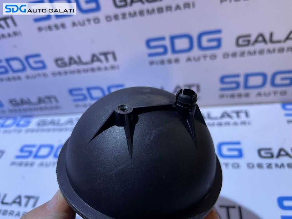 Canistra Vas Rezervor Vacuum Vacum Aer VW Passat B5 1.9 TDI AFN AHH AVG 1997 - 2001 Cod 054129808 [D0343]