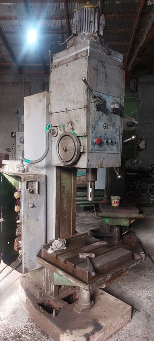 Продается сверлилный станок 2н132