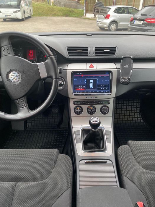 Vand Volkswagen Passat b6 1.9 TDI cod motor BLS