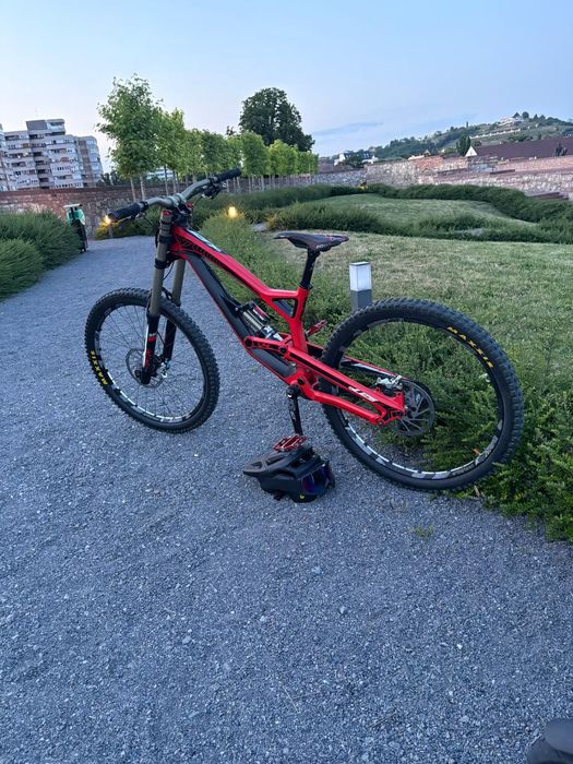 Yt tues Cf pro carbon