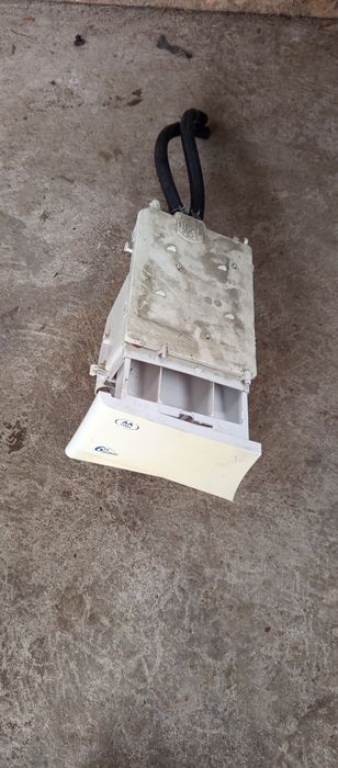 пералня whirpool цяла иши на части