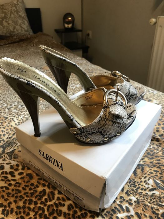 Дамски сандали и обувкш на висок ток по 10 и 15лв