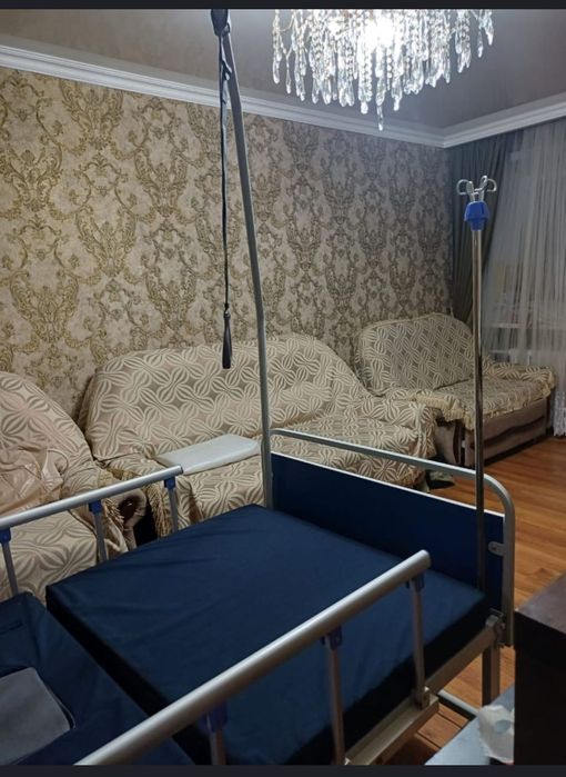 Медицинская кровать