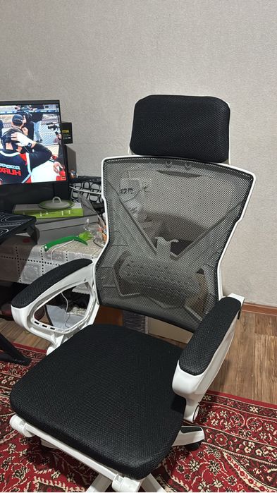 Кресло с подставкой для ног