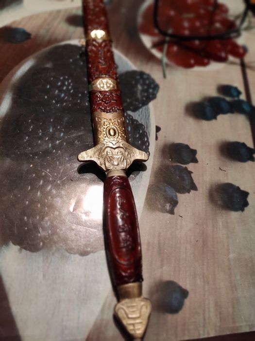 Меч ,антика за декорация