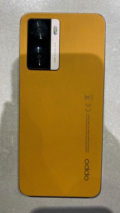 oppo 77c сотилади