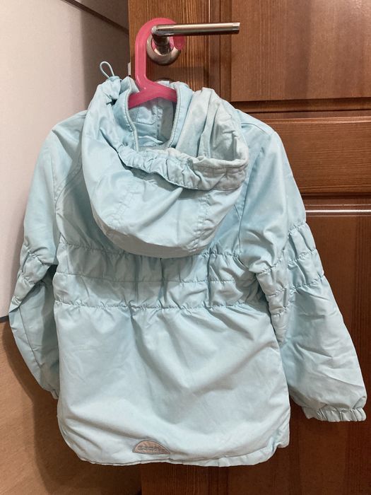 Продам детские куртки