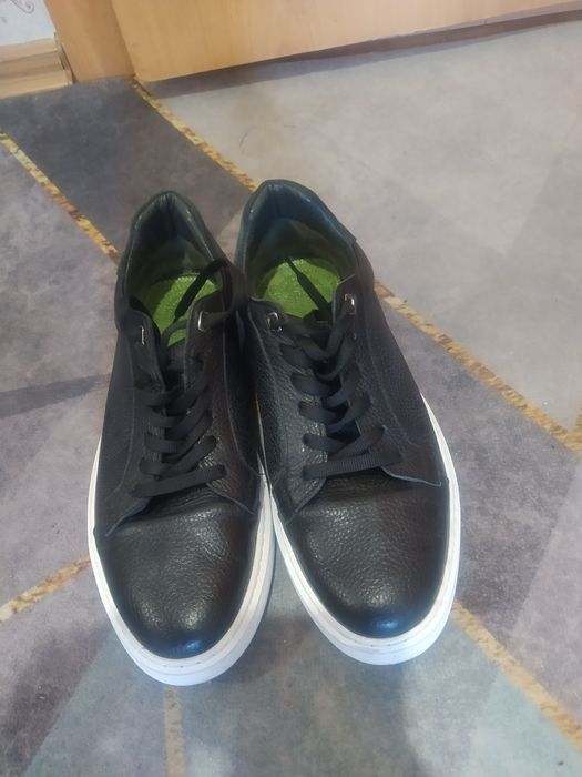 Продам кеды,42 размер