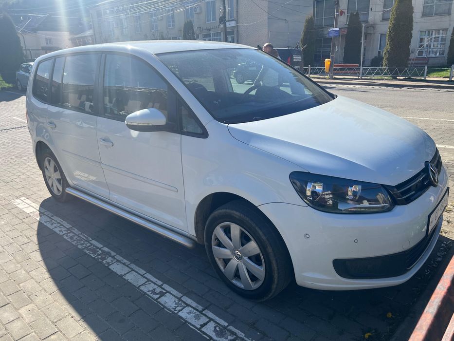 VOLKSWAGEN Touran 2015 — imagine 3