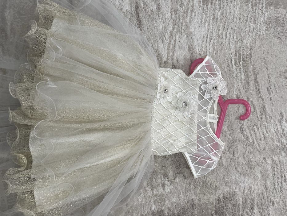 Очень красивое Нарядное платье