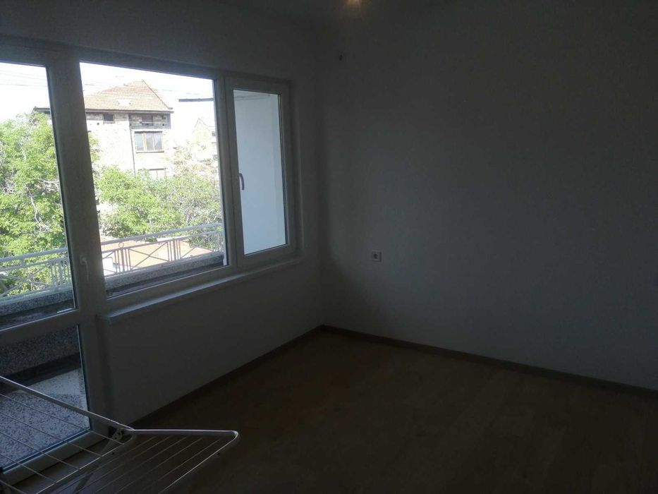 Продава се Тристаен апартамент в Асеновград - 100 кв.м за 1500 €/кв.м - Снимка #16