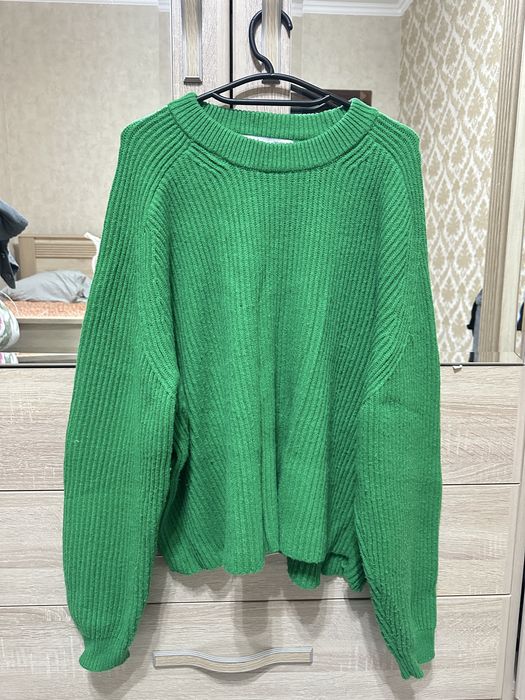 Свитер с бершки, хорошего качетва