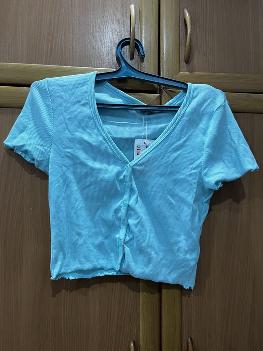 Не дорого, одежда не выше 7к