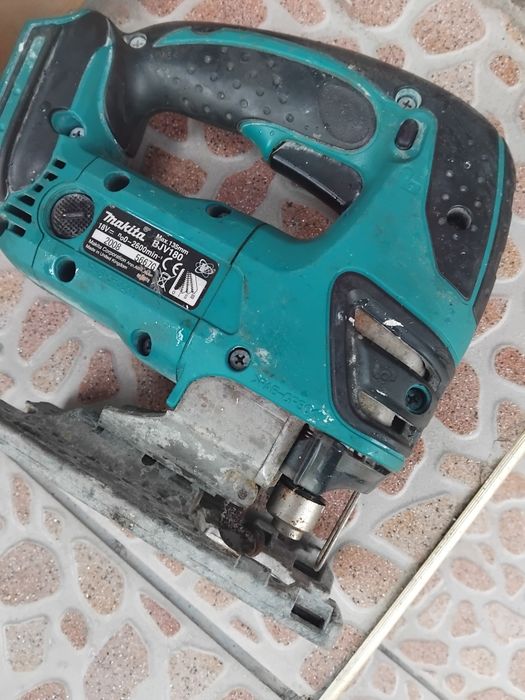 Зеге Makita  BJV180 на 18V li on